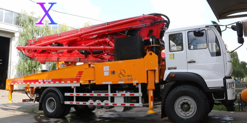 小型混凝土泵車(chē)漏漿和攪拌軸故障不要慌，科尼樂(lè)來(lái)幫忙