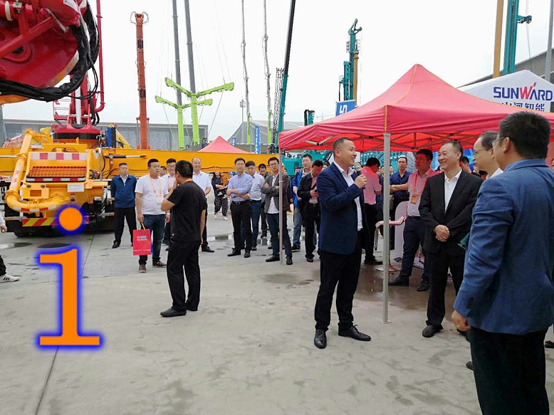 青島小型混凝土泵車價(jià)格 (31)