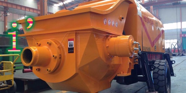 如何降低混凝土泵的泵送沖擊以及顫動(dòng)現(xiàn)象，消除卡箍式連接帶來的隱患