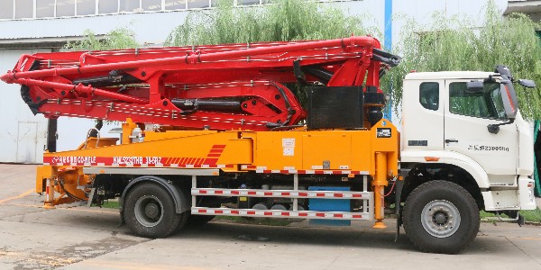 科尼樂(lè) 豪瀚38米泵車