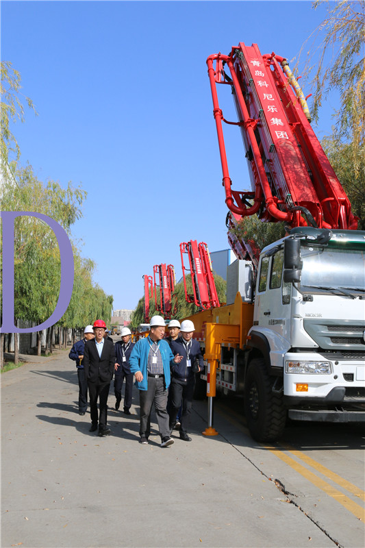 青島混凝土泵車價格 (2)