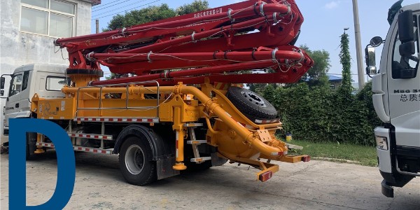 如何采用直接打水法清洗混凝土泵？