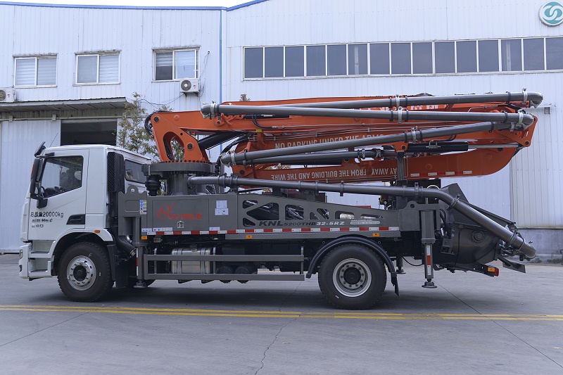 青島混凝土泵車價格 (9)