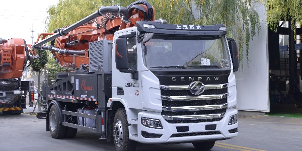 科尼樂(lè)32米兩橋混凝土泵車(chē)換新登場(chǎng)！