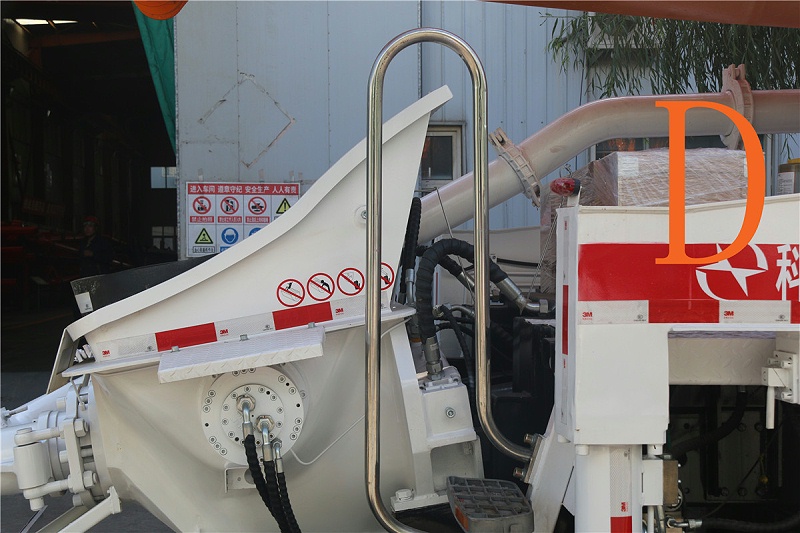 青島混凝土泵車價格 (8)