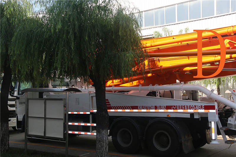 青島混凝土泵車(chē)價(jià)格 (12)